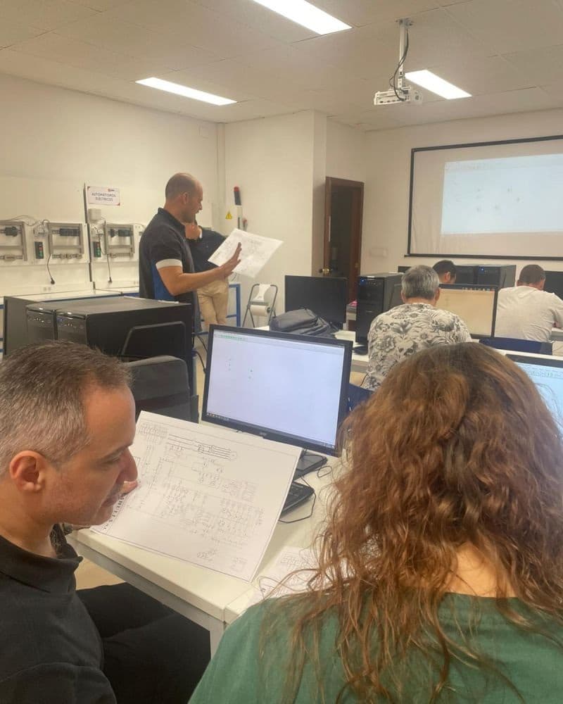 acc 6 Caso de Éxito: Acuerdo con compromiso de contratación: Ascensores